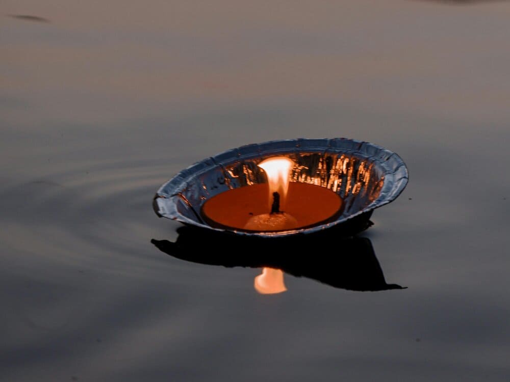 jak zrobić pływające świeczki